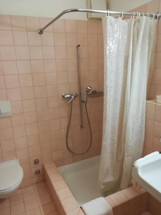 Bed & Breakfast Кур Екстер'єр фото